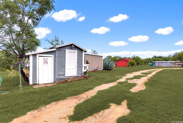 12591 LAVERNIA RD, St Hedwig, TX 78152