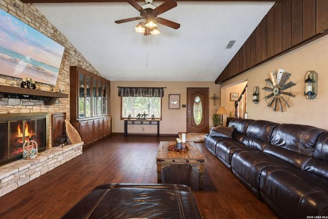 12591 LAVERNIA RD, St Hedwig, TX 78152