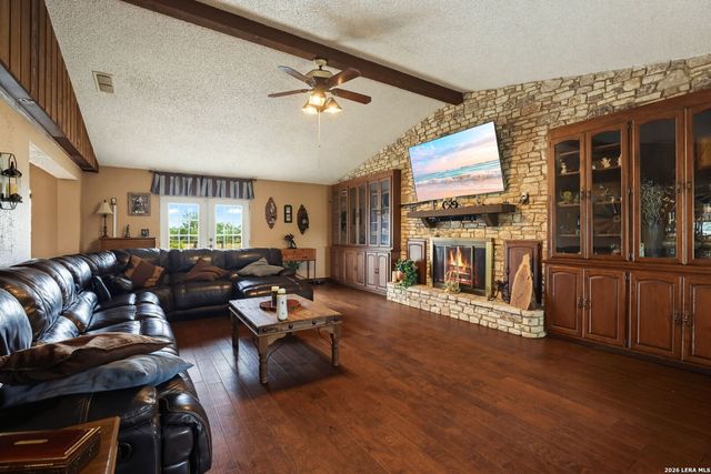 12591 LAVERNIA RD, St Hedwig, TX 78152