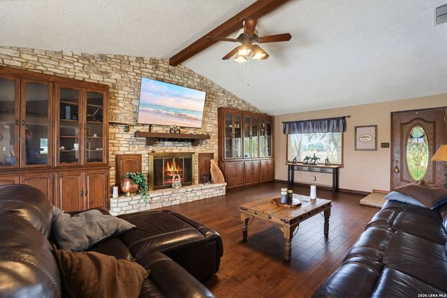 12591 LAVERNIA RD, St Hedwig, TX 78152