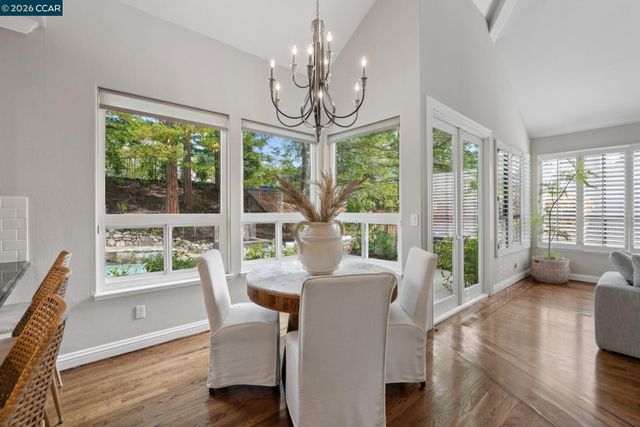 40 Oak Trail Ct, Alamo, CA 94507