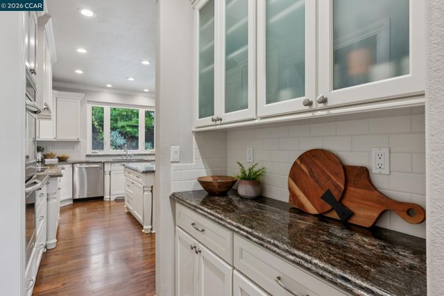 40 Oak Trail Ct, Alamo, CA 94507