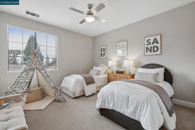 40 Oak Trail Ct, Alamo, CA 94507