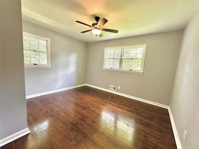 210 Suburban Drive NE, Kennesaw, GA 30144
