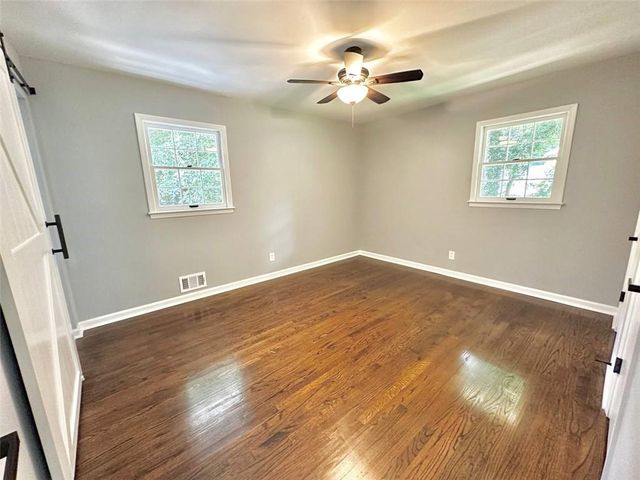 210 Suburban Drive NE, Kennesaw, GA 30144