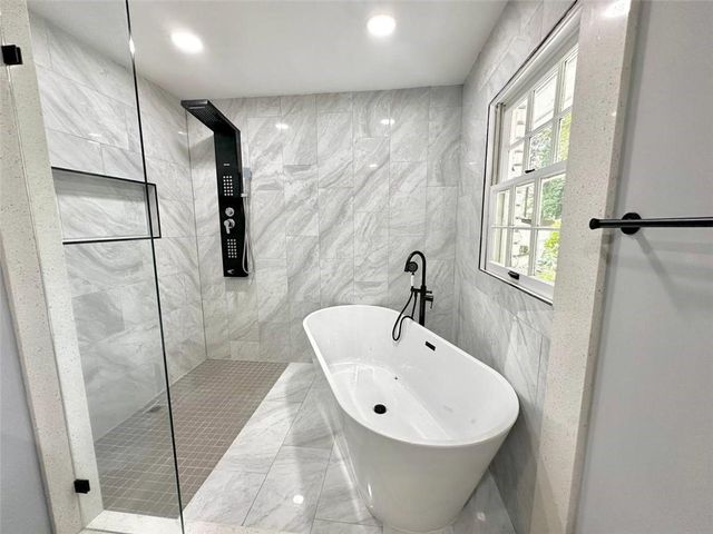210 Suburban Drive NE, Kennesaw, GA 30144
