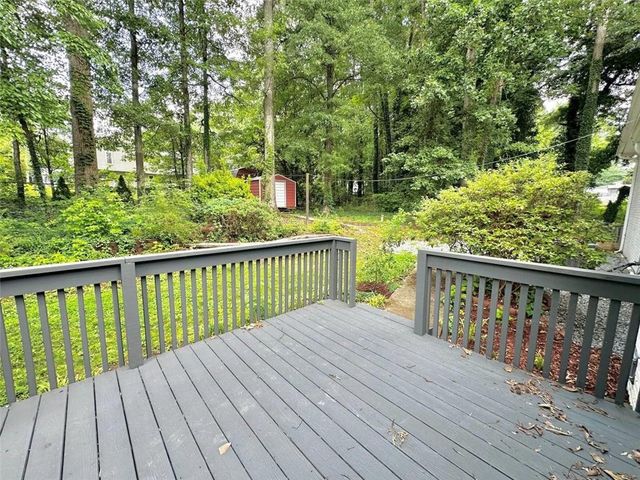210 Suburban Drive NE, Kennesaw, GA 30144
