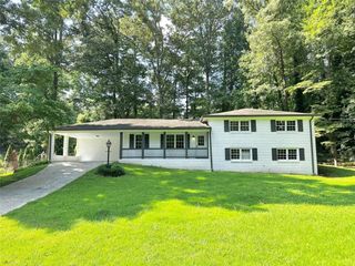 210 Suburban Drive NE, Kennesaw, GA 30144
