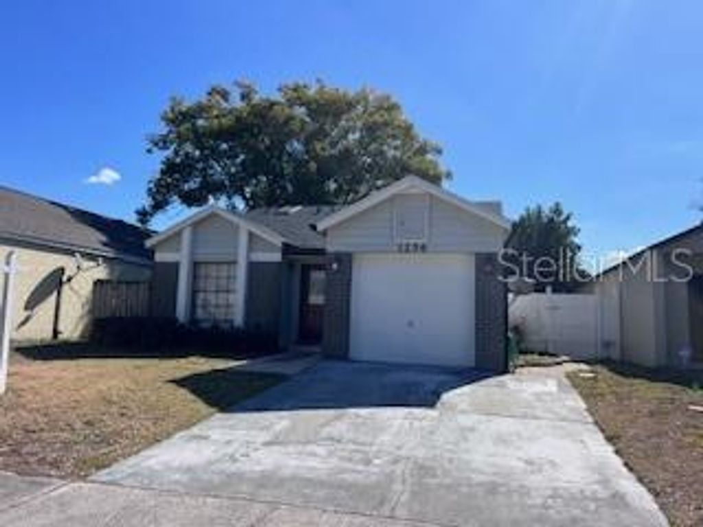 1256 PIN OAK DRIVE, Apopka, FL 32703