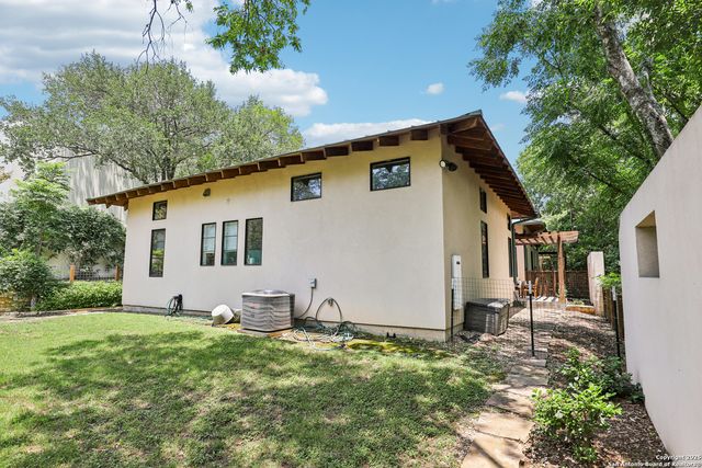 139 mount erin, San Antonio, TX 78212