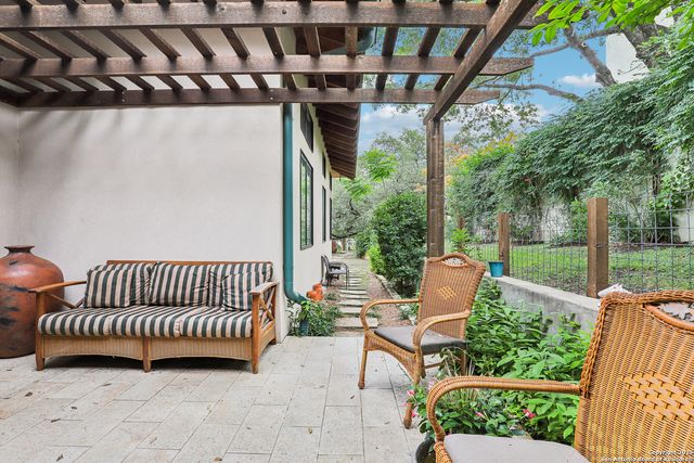 139 mount erin, San Antonio, TX 78212