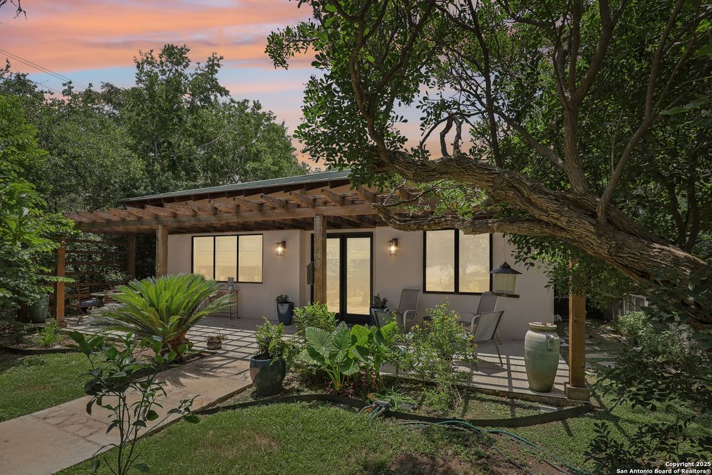 139 mount erin, San Antonio, TX 78212