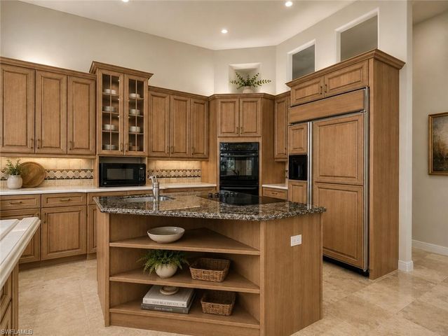 1334 Wood Duck TRL, Naples, FL 34108
