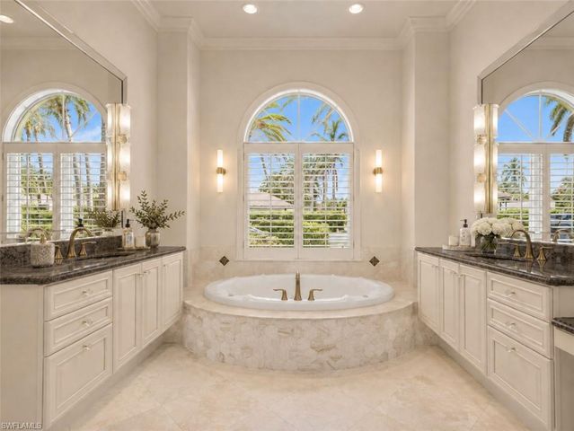 1334 Wood Duck TRL, Naples, FL 34108