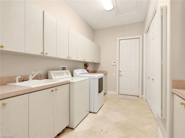 1334 Wood Duck TRL, Naples, FL 34108