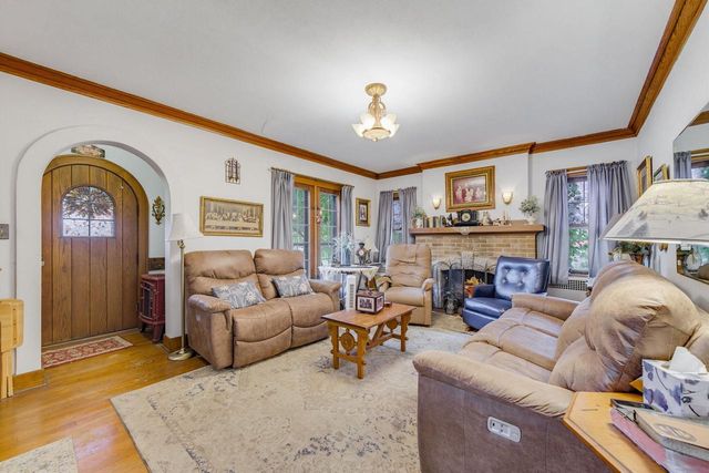 1425 E Main STREET, Watertown, WI 53094