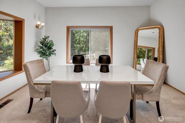 870 238th Avenue NE, Sammamish, WA 98074