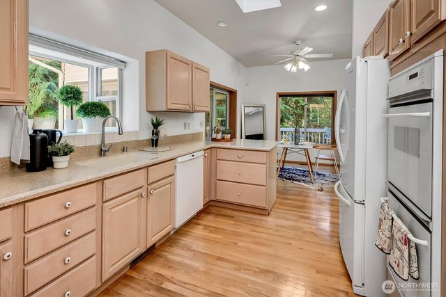 870 238th Avenue NE, Sammamish, WA 98074