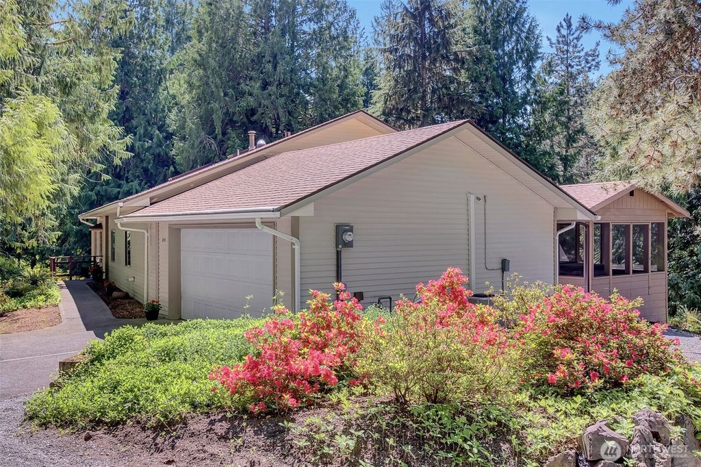 870 238th Avenue NE, Sammamish, WA 98074