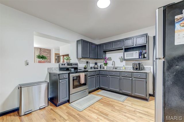 20 Constance Court, St Ann, MO 63074