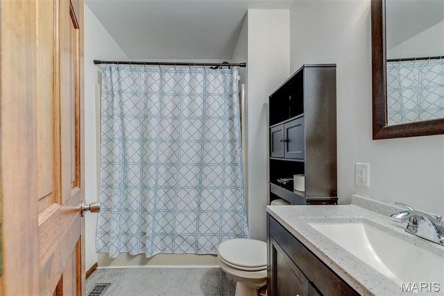 20 Constance Court, St Ann, MO 63074