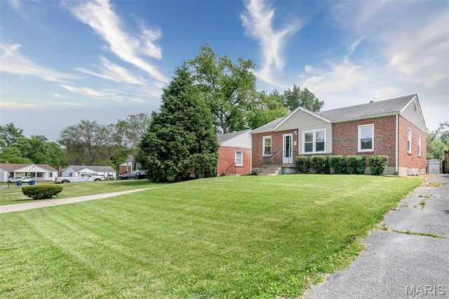 20 Constance Court, St Ann, MO 63074