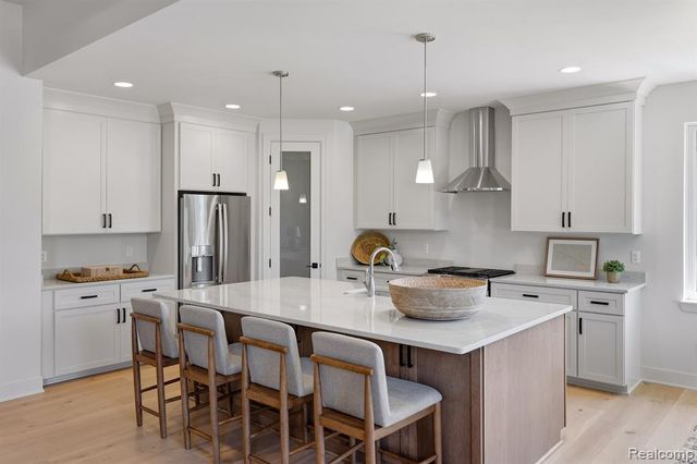 53731 Addington Drive, Macomb, MI 48042