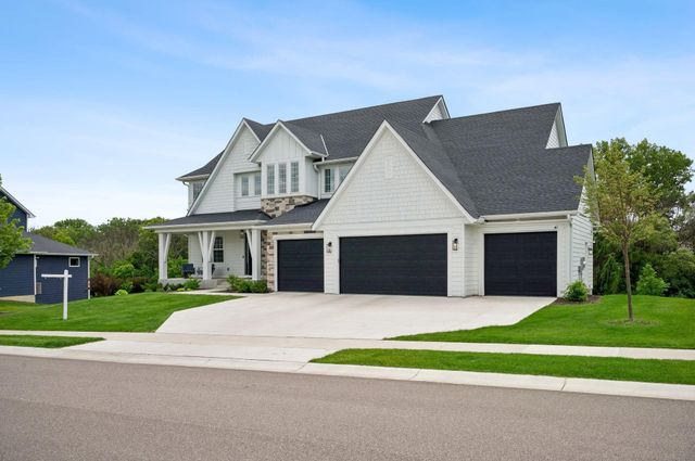 16865 46th Avenue N, Plymouth, MN 55446