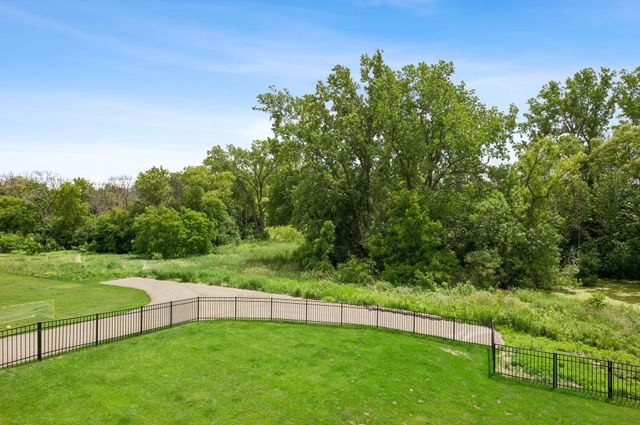 16865 46th Avenue N, Plymouth, MN 55446