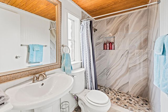 104 Clear Creek DR, Burnet, TX 78611
