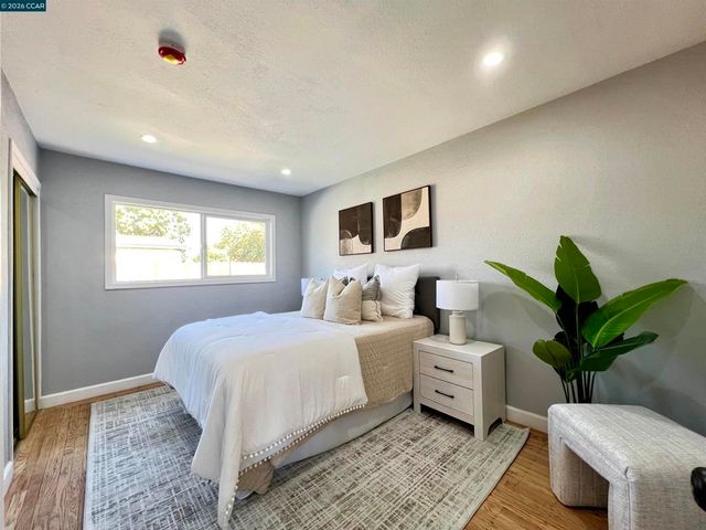 1192 Aspen Dr, Concord, CA 94520