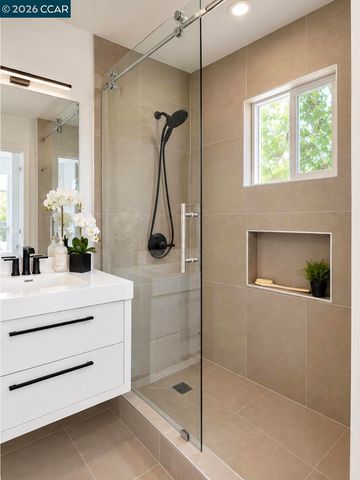 1192 Aspen Dr, Concord, CA 94520