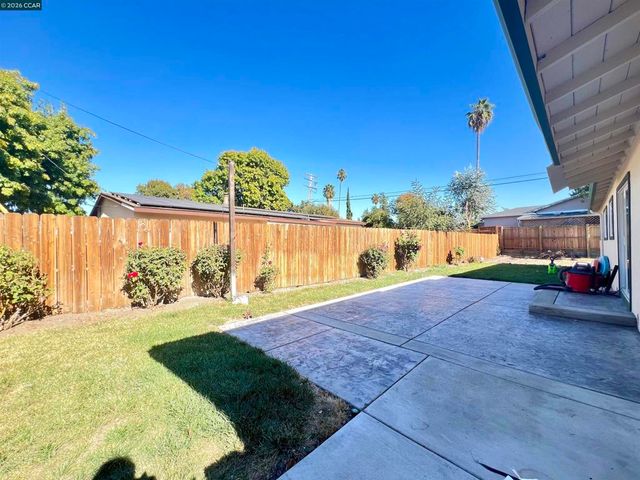1192 Aspen Dr, Concord, CA 94520