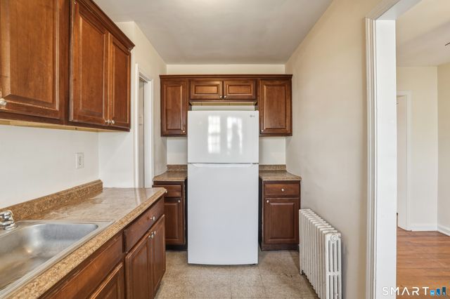 957 William Street APT B, Bridgeport, CT 06608