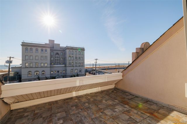 277 W Broadway UPPER, Long Beach, NY 11561