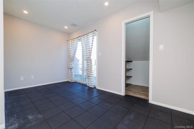 277 W Broadway UPPER, Long Beach, NY 11561