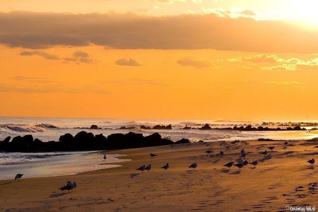 277 W Broadway UPPER, Long Beach, NY 11561