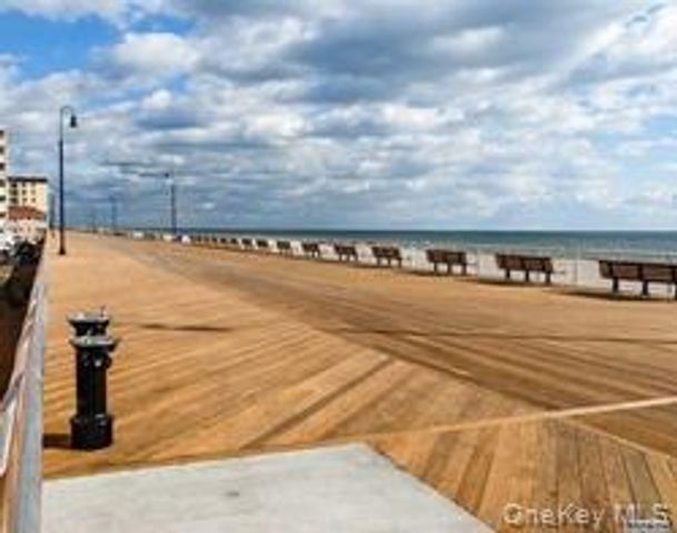 277 W Broadway UPPER, Long Beach, NY 11561