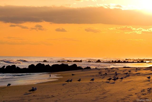 277 W Broadway UPPER, Long Beach, NY 11561