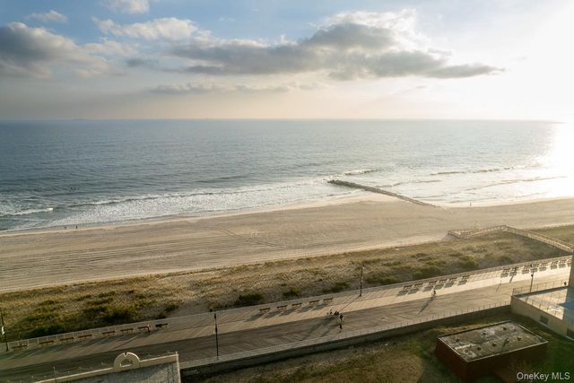 277 W Broadway UPPER, Long Beach, NY 11561