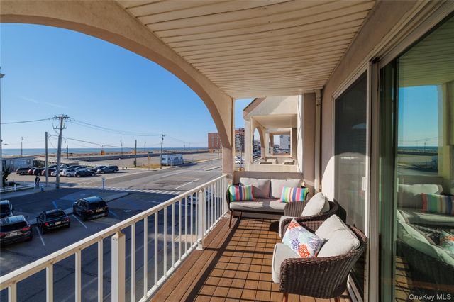 277 W Broadway UPPER, Long Beach, NY 11561