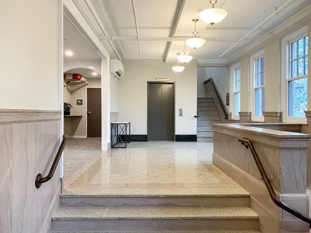 6 Chatham Street 204, Worcester, MA 01609