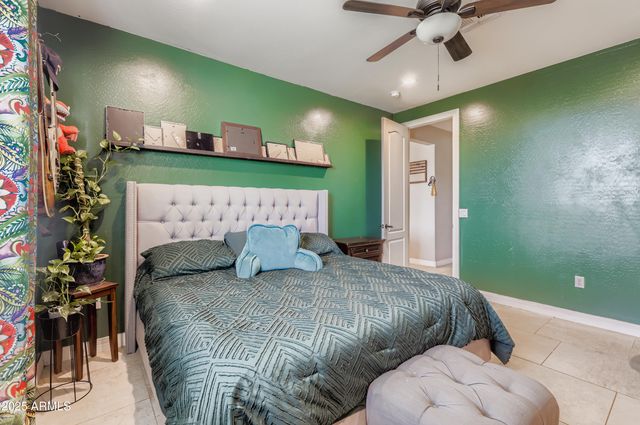 22136 W GAMBIT Trail, Wittmann, AZ 85361