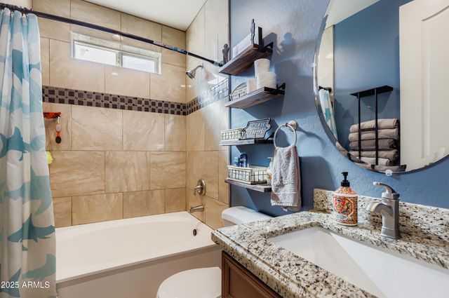 22136 W GAMBIT Trail, Wittmann, AZ 85361