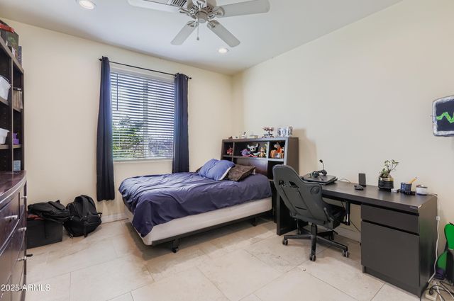 22136 W GAMBIT Trail, Wittmann, AZ 85361