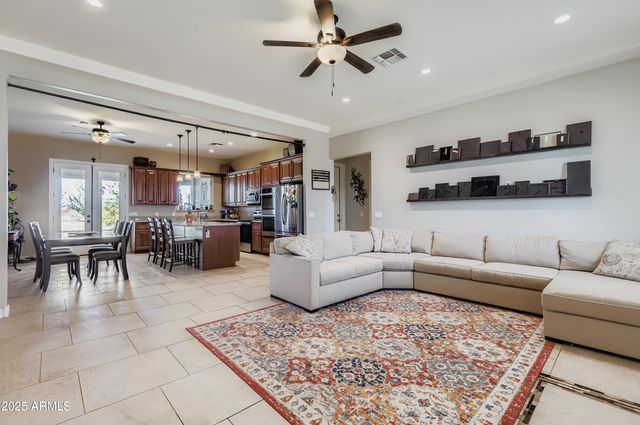 22136 W GAMBIT Trail, Wittmann, AZ 85361