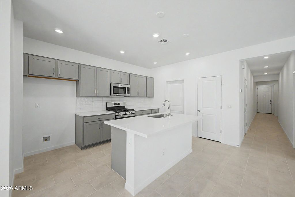 22350 W IRMA Lane, Surprise, AZ 85387 — photo 4