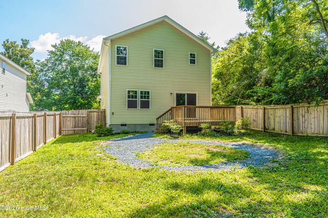 1040 W Indiana Avenue, Southern Pines, NC 28387