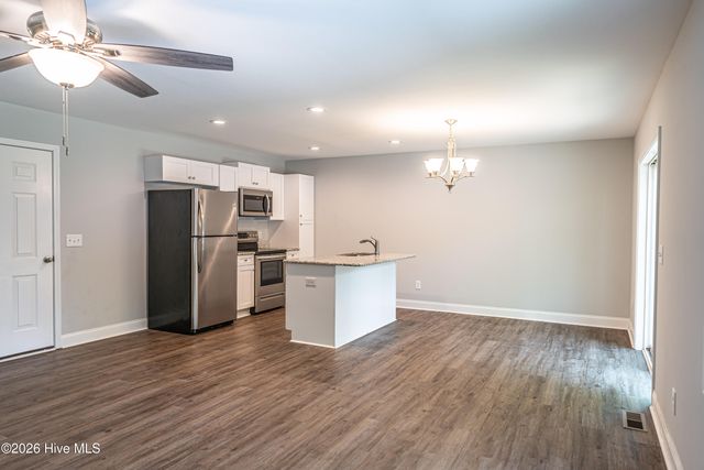 1040 W Indiana Avenue, Southern Pines, NC 28387