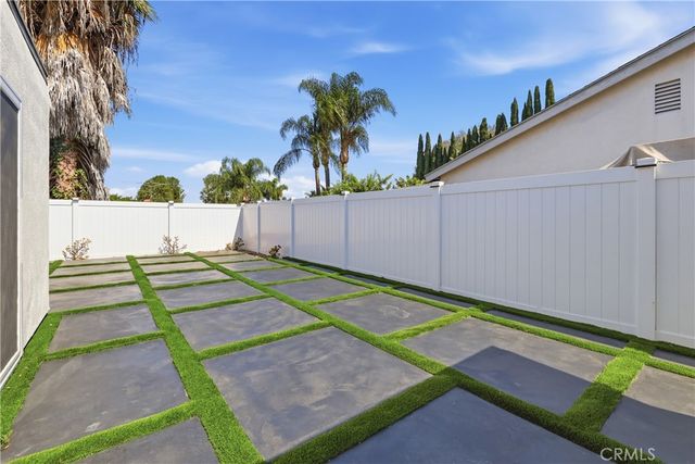 24961 Express, Laguna Hills, CA 92653